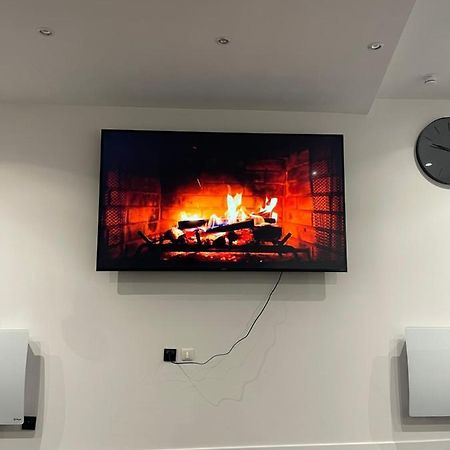 Appartement Hors Du Commun Avec Son Jacuzzi Salies-de-Bearn Ngoại thất bức ảnh