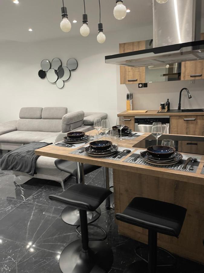 Appartement Hors Du Commun Avec Son Jacuzzi Salies-de-Bearn Ngoại thất bức ảnh