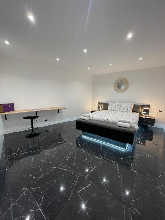 Appartement Hors Du Commun Avec Son Jacuzzi Salies-de-Bearn Ngoại thất bức ảnh