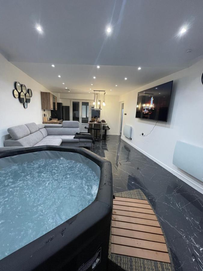 Appartement Hors Du Commun Avec Son Jacuzzi Salies-de-Bearn Ngoại thất bức ảnh
